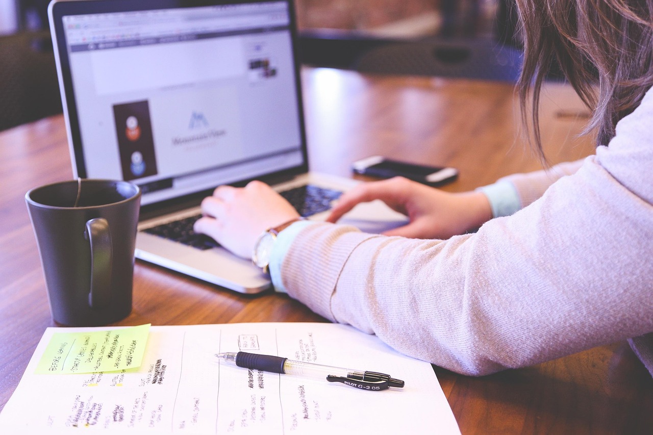 financial strategies for startups 2026 - HourlyMail24
